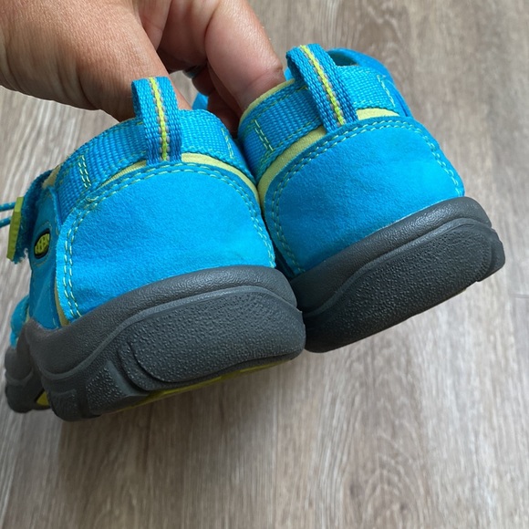 Keen waterproof sandals . - Picture 4 of 6